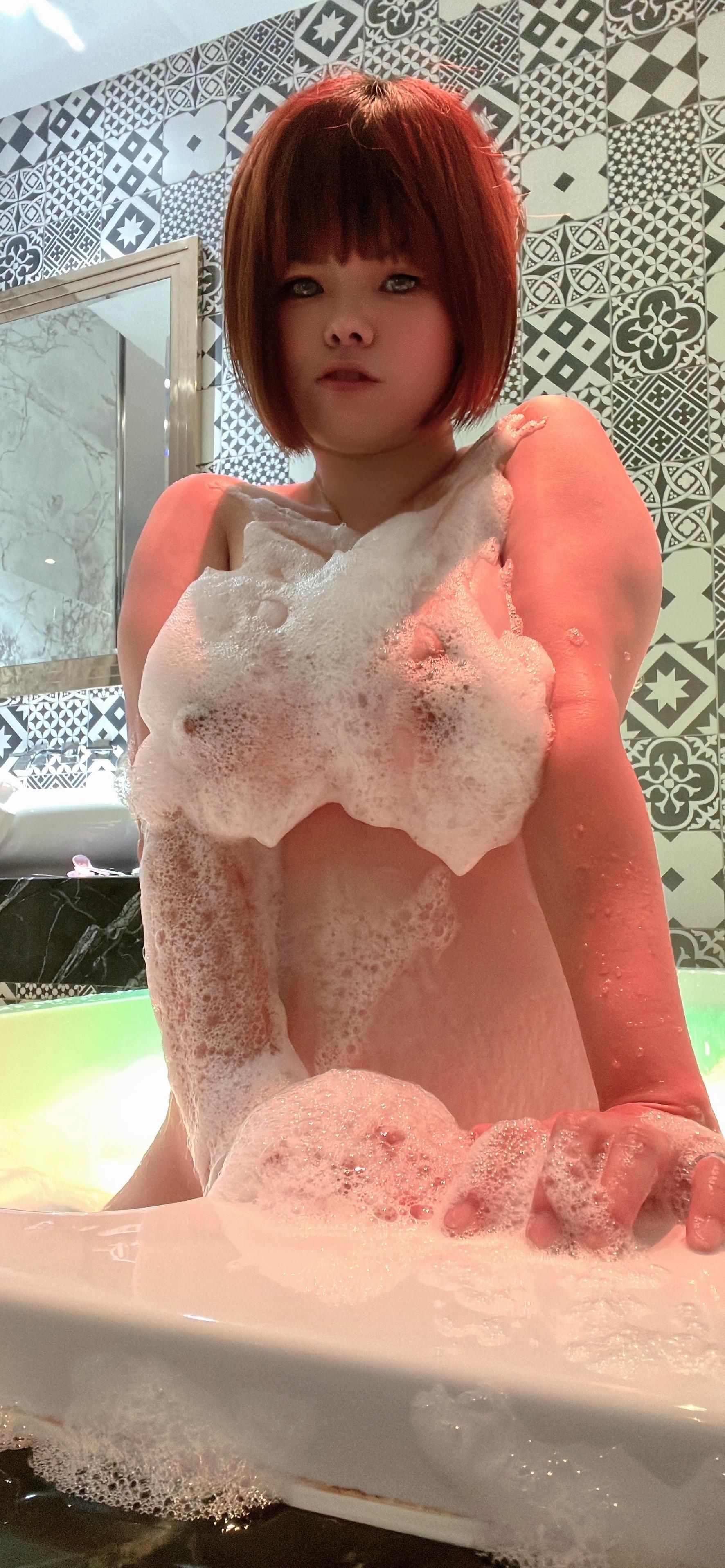 lovepapa_1990 : 不是我喜歡裸露，是我喜歡裸露給你看💝
還不解鎖我就要打屁屁囉~