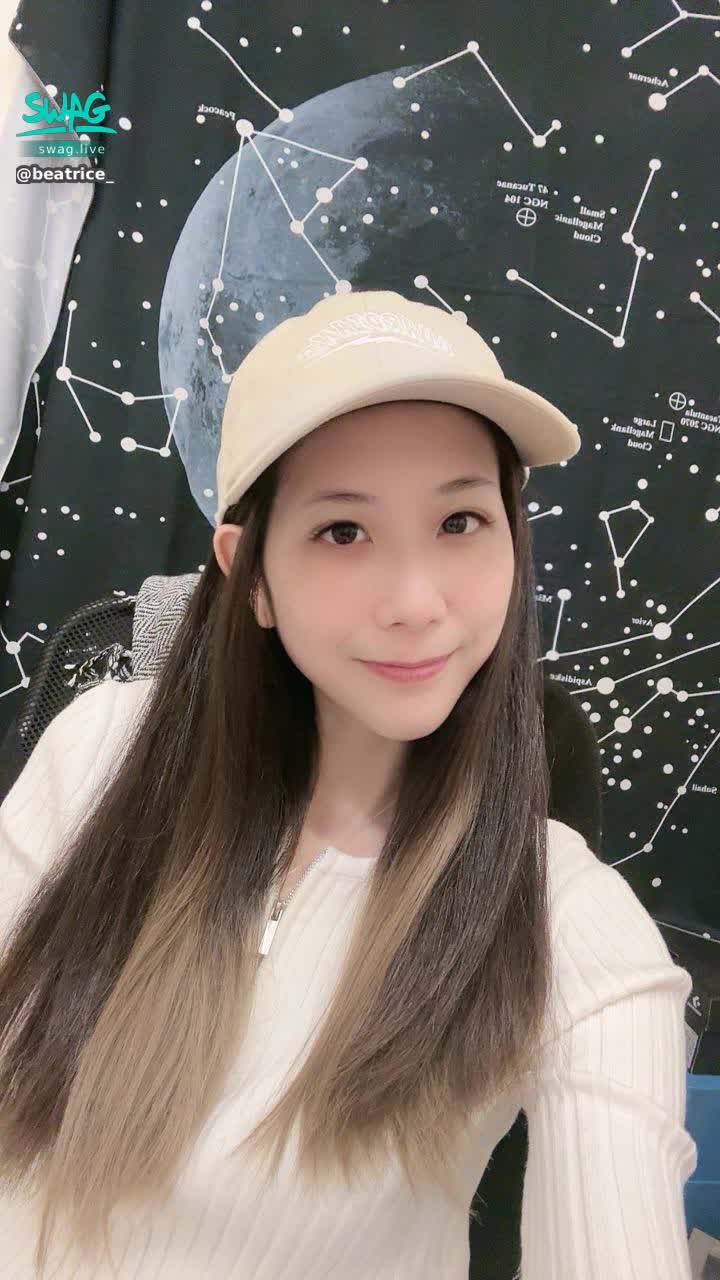 beatrice_ : 只是想給大家看一下富邦的帽子🫶🏻
