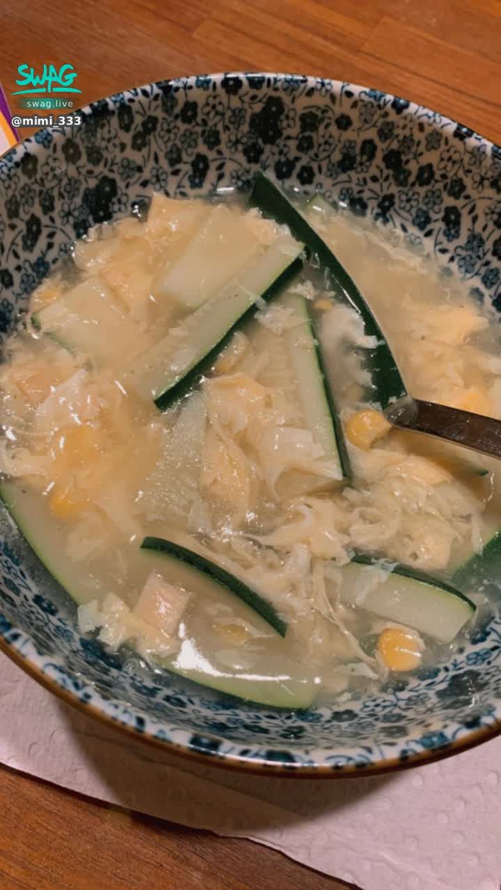 mimi_333 : finally 我本週除了煮泡麵、終於恢復我小廚娘興趣
煮了個暖湯

下週你說哪天見好呢？