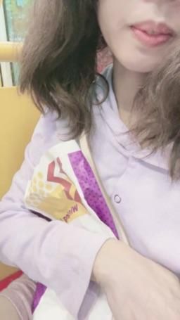 lovemeredith : 我穿紫色衣服，氣質風是你的菜嗎？ 要吃我跟我說呦