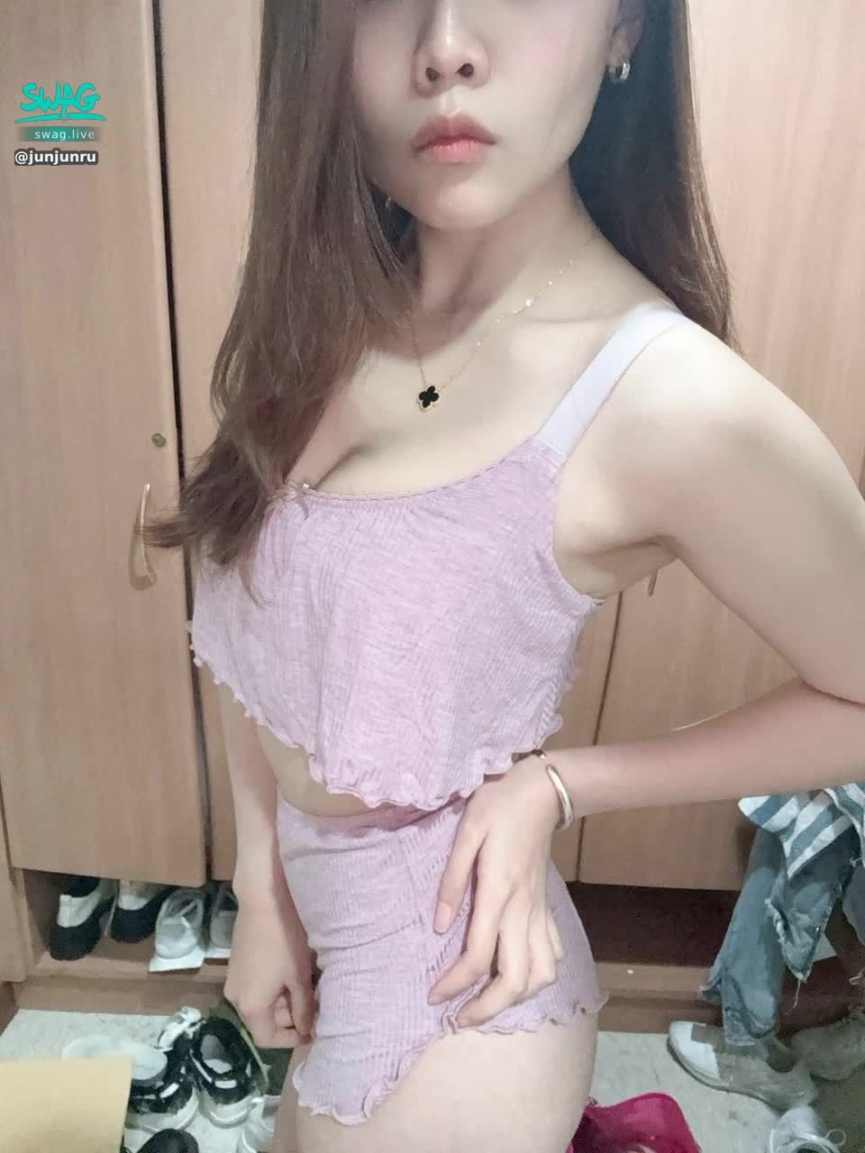  : 
