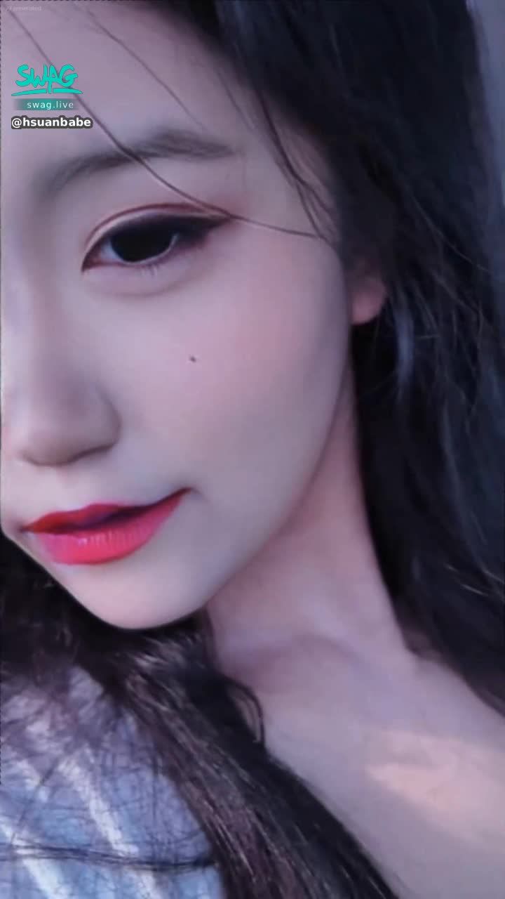 hsuanbabe : 你們都不來聊天嗎？限時100鑽，找我聊天換照🩷