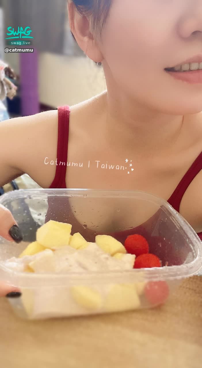 catmumu : 自己做水果優格😉