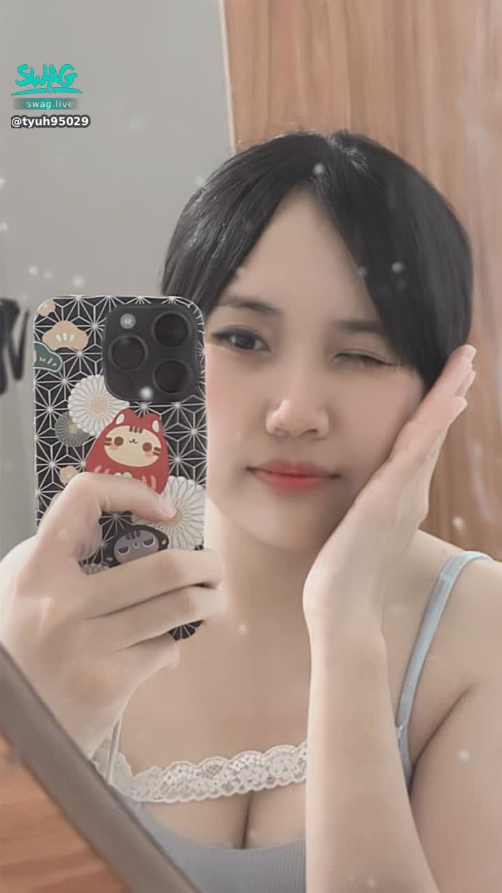  : 
