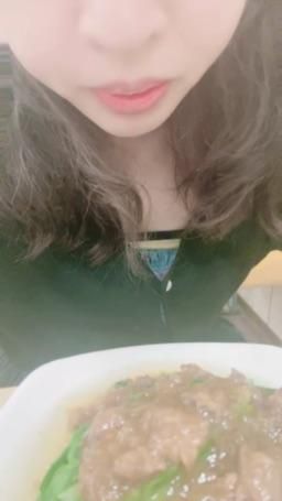 lovemeredith : 燙大陸妹，你每天都有吃青菜嗎？要不要我煮給你吃