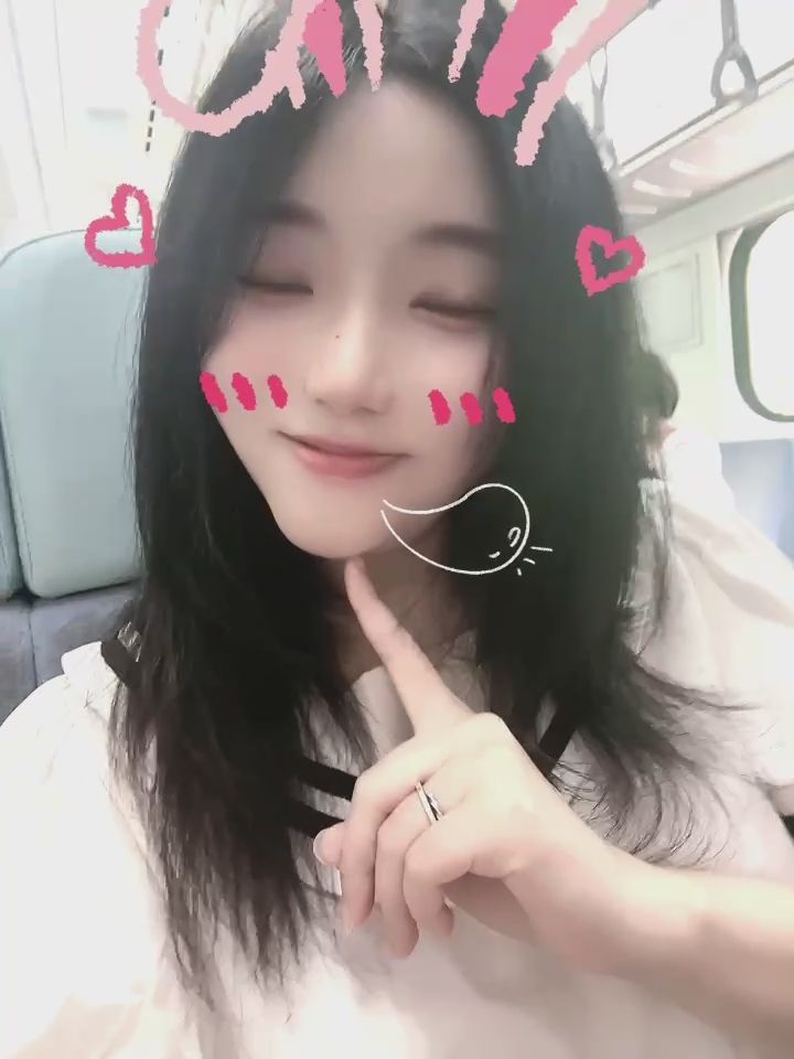 bunny0629bh. : 可可の約會日常穿搭🥰約會逛街穿這樣可以嗎？還是你們可以給我些意見😜❤ #sexy #可愛 #性感 #生活 #日常 #約會 #露臉 #全swag顏值最高