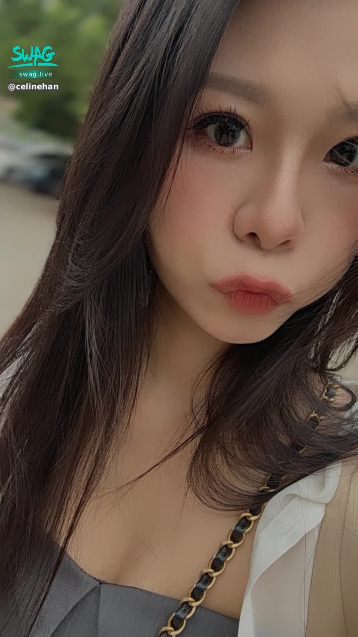 celinehan : 5/6 22:30 俏麗白摺裙😍 

✨50萬💎色色噴水💦 噴完浴缸泡澡澡💕

#主題直播