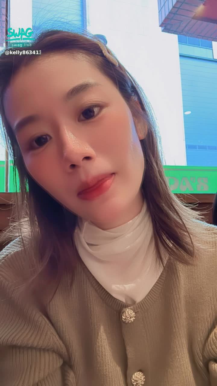 kelly8634130 : 猜猜我這次去哪個國家呢✈️私訊猜對有獎勵呦❤❤❤

#sexy #性感 #生活 #露臉 #日常 #生活 #全swag顏值最高 #可愛 #白白嫩嫩 #旅遊