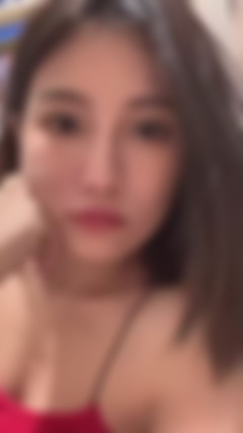 yuanbaobaobao : 這是可愛居家的我🥰5月有人想跟我晚餐約會嗎💗
#sexy #性感 #居家 #自拍 #誘惑 #約會