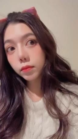 hannawuu : 今日臨時有事休播一天
改成明天晚上23:00播呦🥺