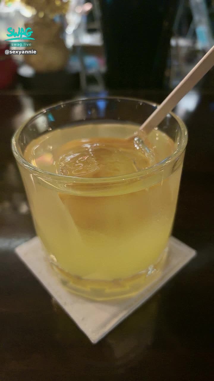 sexyannie : 🍊高粱酒
#酒吧#生活