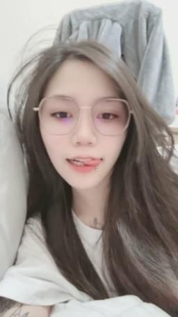 honeyhot : 各位原諒我手機過熱很當😭 凌晨2-3.我們再來相見歡❤️