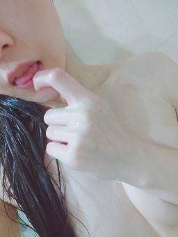 quanna : 想被我舔哪裡😜