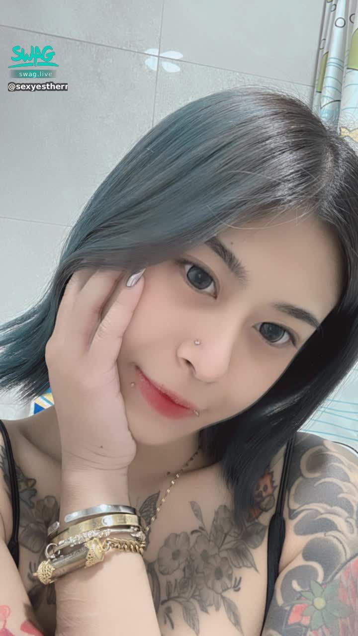 sexyestherr : 好久沒上播了不知道大家有沒有想我～😈💦