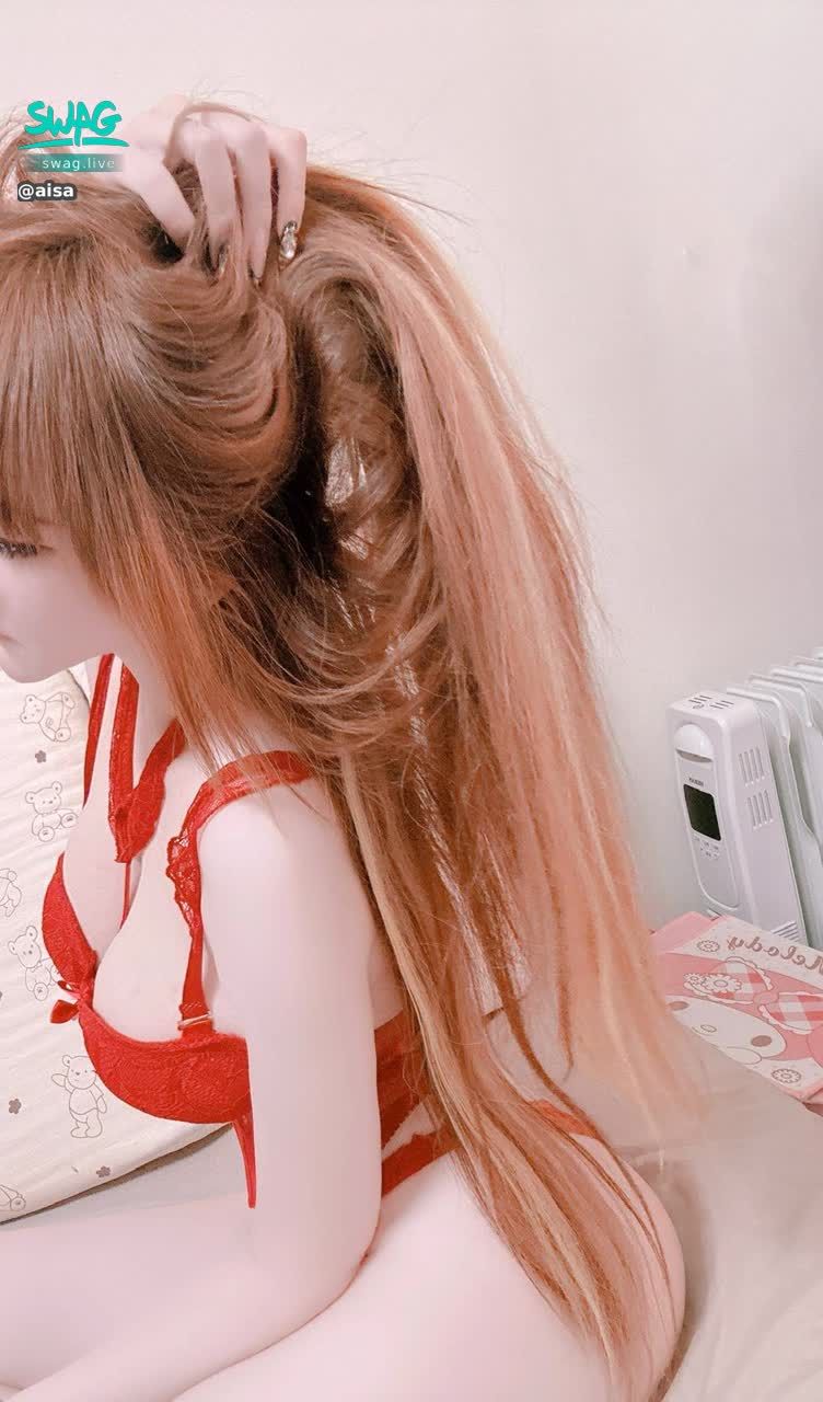 aisa : 做你的金髮G乳女孩