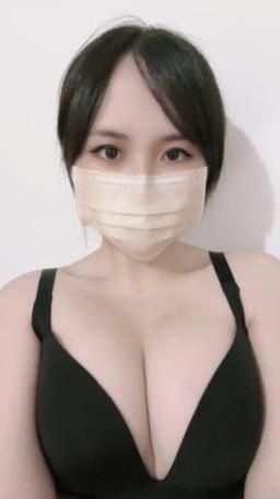 tyuh95029 : 可以幫我揉內內嘛
#巨乳 #sexy #騷