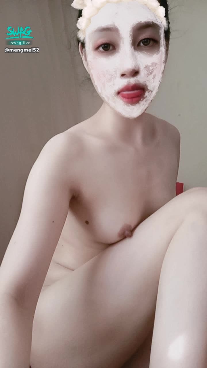  : 