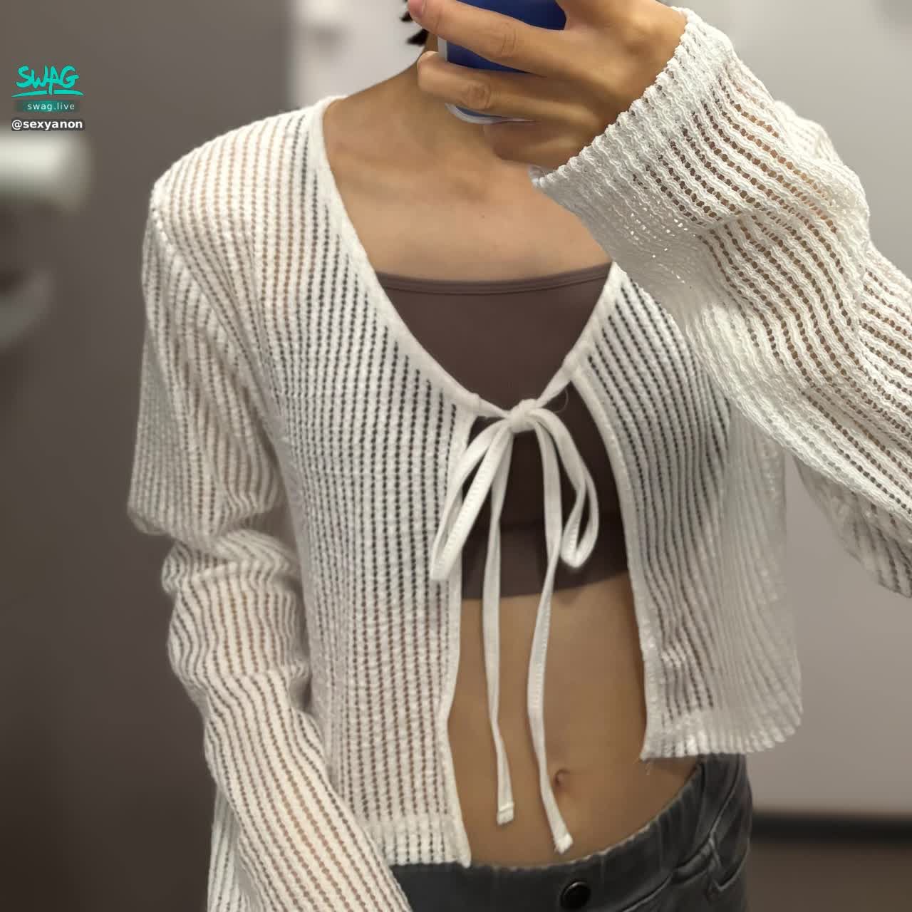 sexyanon : 改今天直播喔～ 忘記先通知😭 今天想要穿有點不一樣 🥰