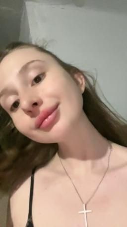 sweetkatty : nice boobs 😜