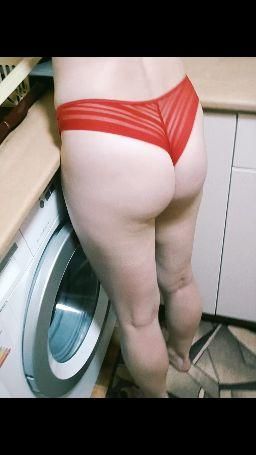 julielove : I wash the dishes for you naked