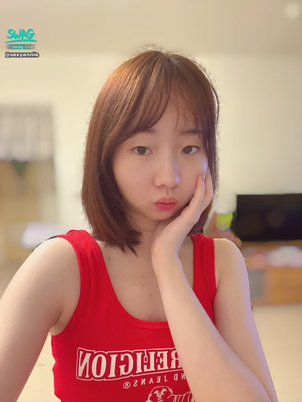 sexyannie : 🌹早安～今晚要打🎳不知道會不會洗溝😖
#生活