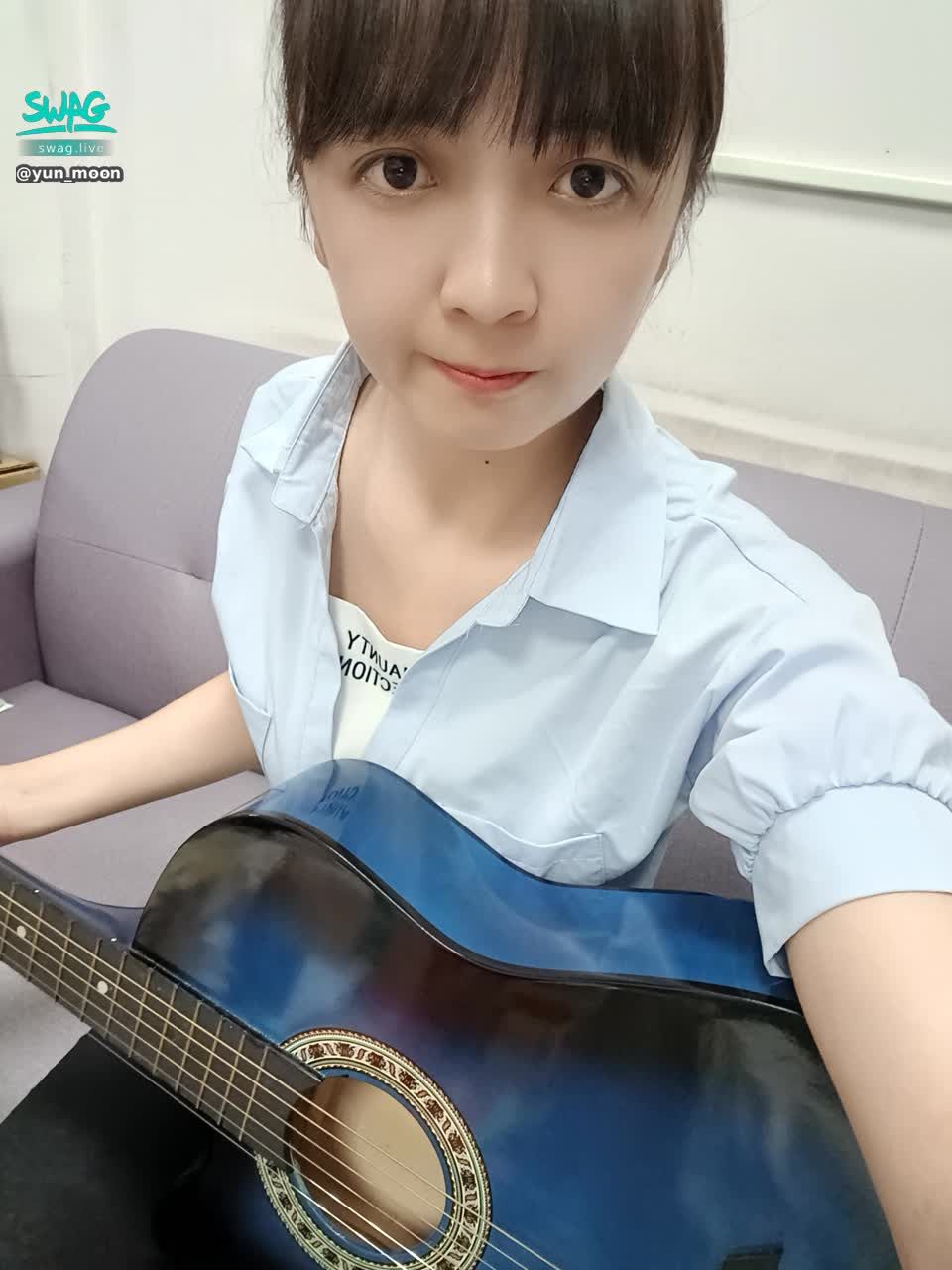 yun_moon : 我愛的吉他~