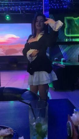 julielove : sexy dancing lady 🤤