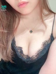 junjunru : I'm a little scared to sleep alone at night 🙈 I heard that you can find someone to cuddle with and sleep with here. Is that true? 💗
#sexy #性感 #騷 #奶 #大奶🔥 🔥 #巨乳 #約會 #淫蕩 #情趣內衣