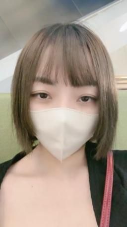 mao_oo : Babe跟你們喜歡的躁鬱系小幫手去吃飯，晚點回去播