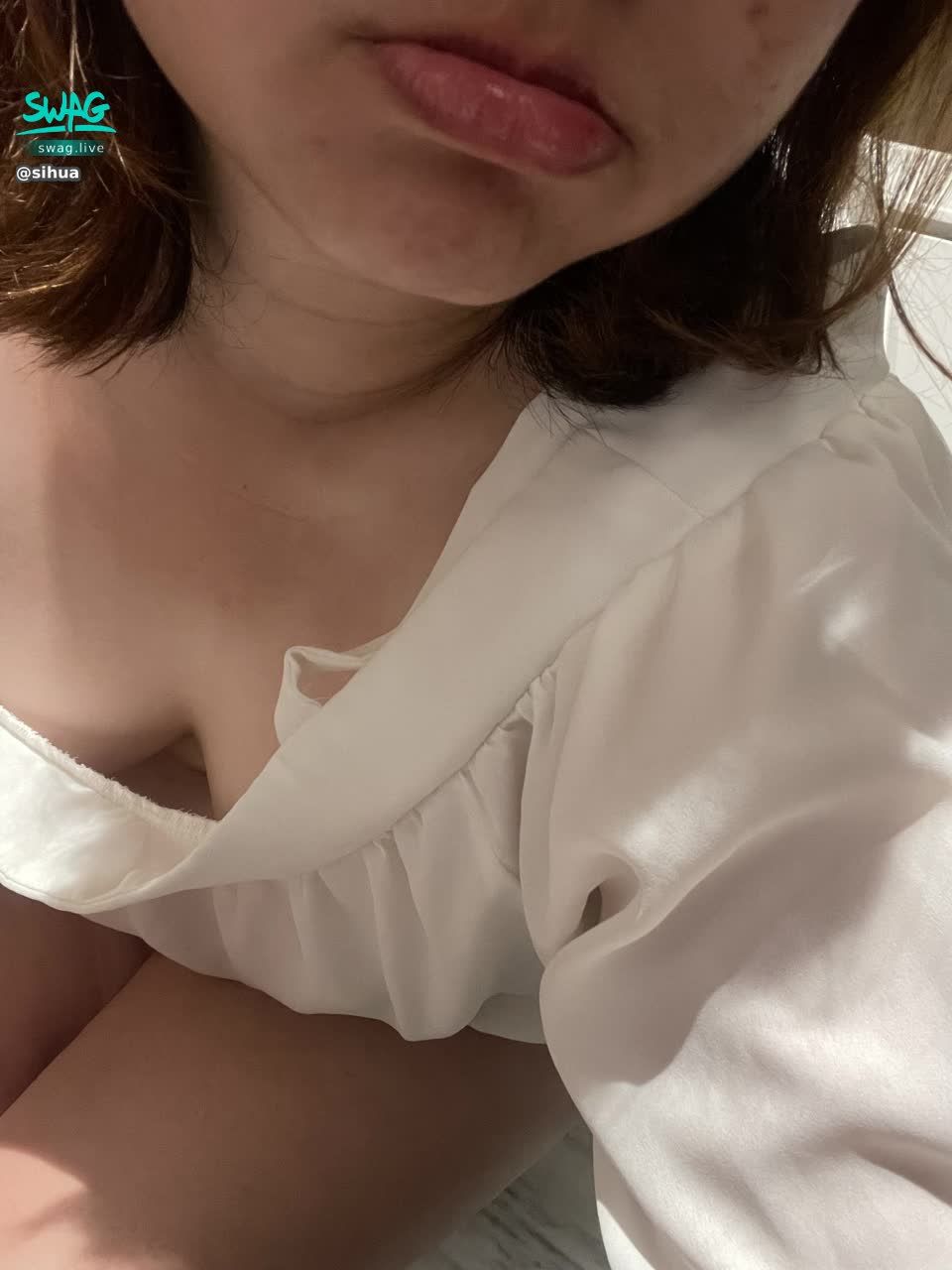 sihua : 玩完還是要面對現實的
嘴唇乾到爆👄
這幾天要狂擦保濕護唇膏了✨