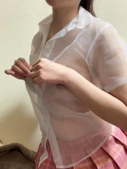cuteninibaby : 🎀果然連前面鈕扣都⋯可是這麼透明⋯有差嗎🔥