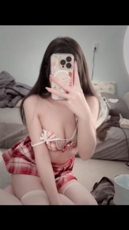 vavababy : 喜歡這套嗎 穿這樣跟你壞壞會硬爆嗎😈😈😈