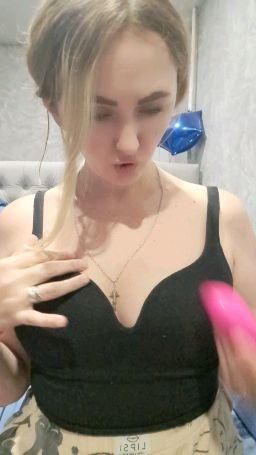 pinkpather : play my nipples,I'm so hard