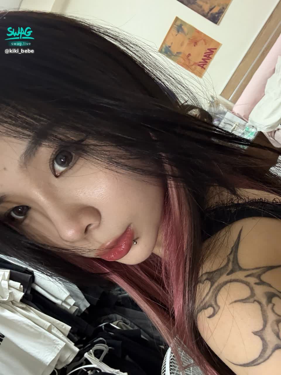 kiki_bebe : 等等開播ㄛ💖💖💖