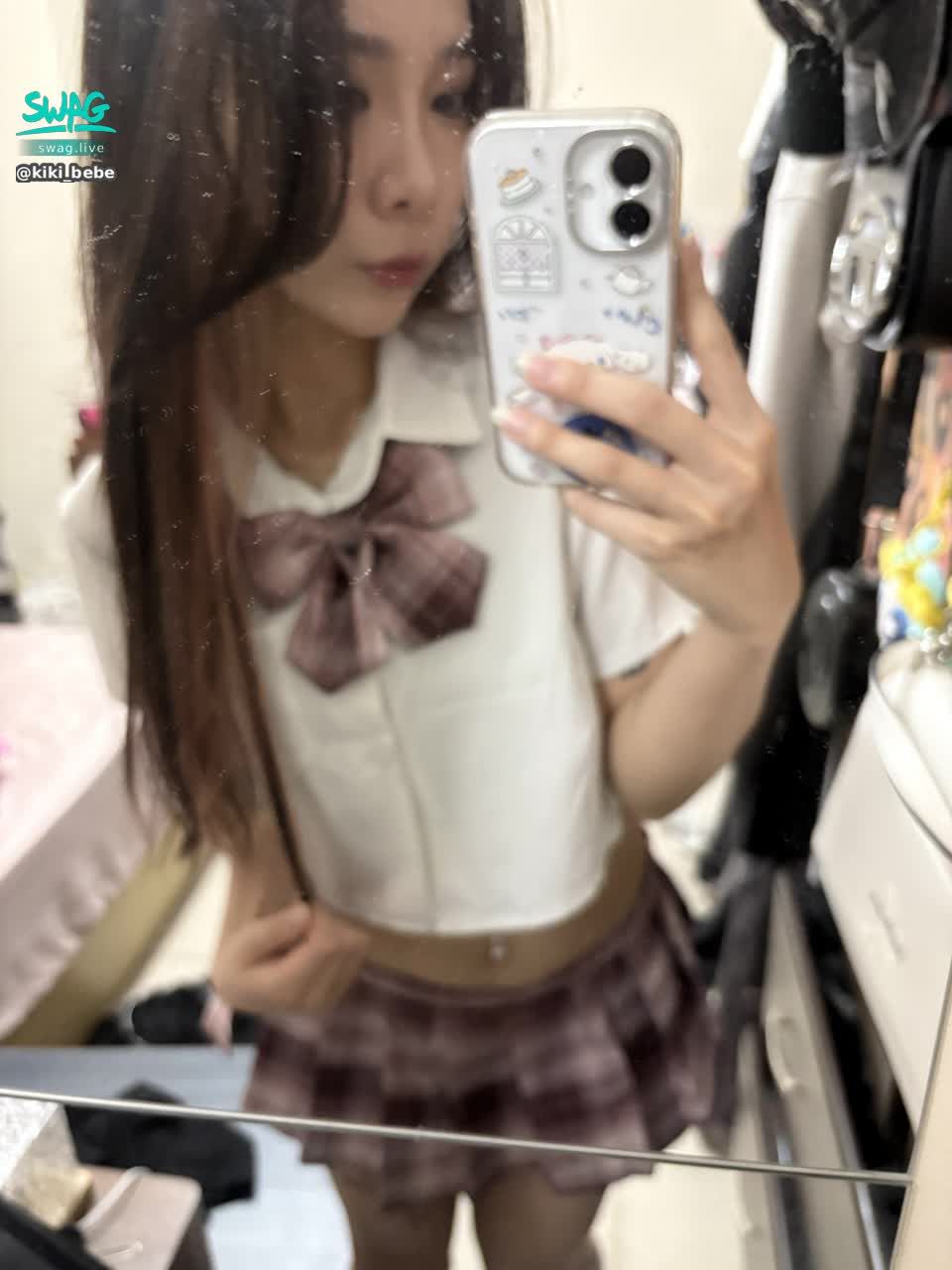 kiki_bebe : 等等記得來看kiki學妹