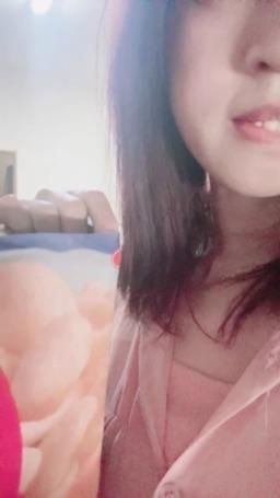 lovemeredith : 蝦餅，你想吃嗎？辣口辣沒有我辣，要不要改吃我