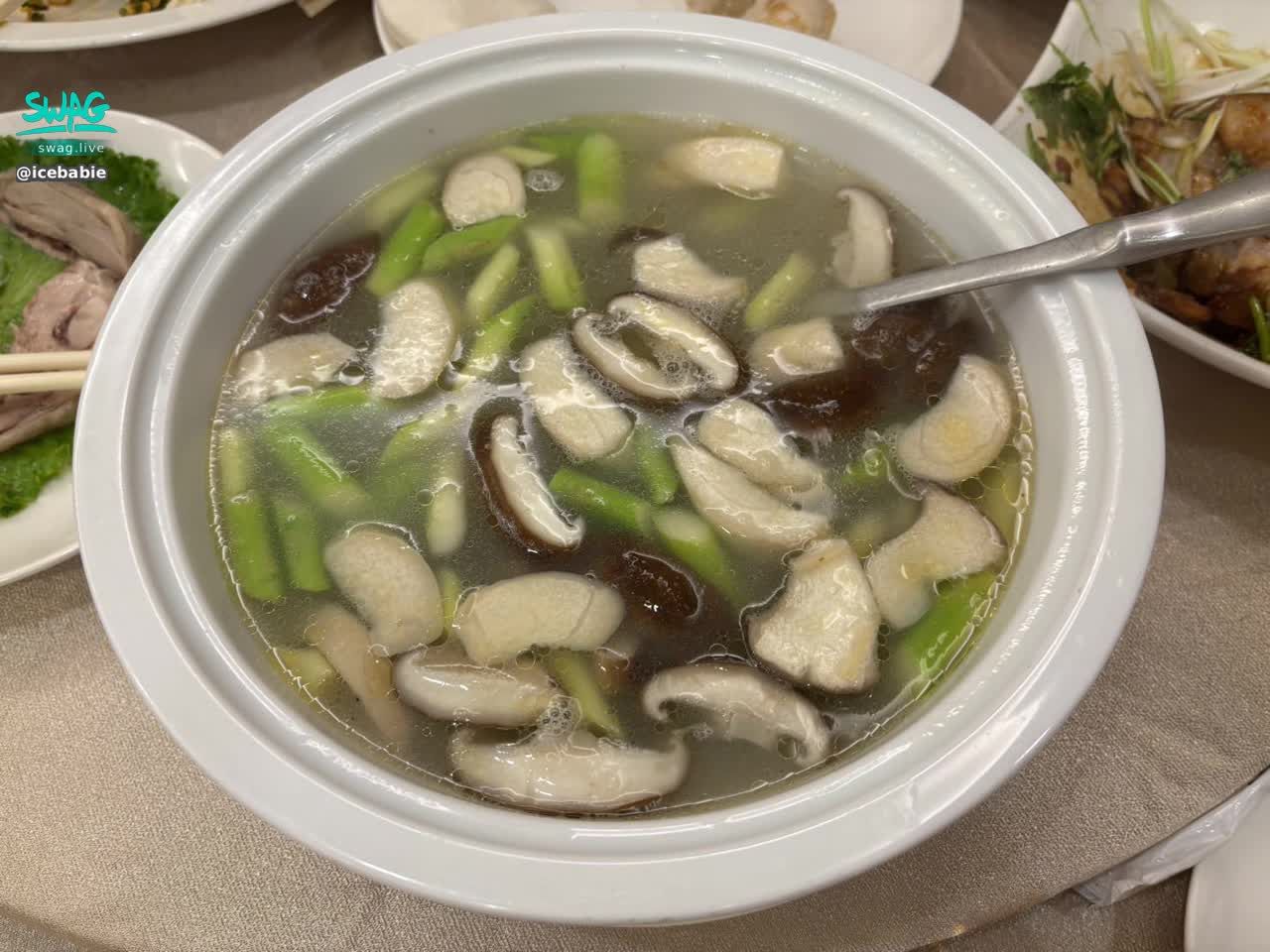 icebabie : #上海料理
#干貝菇菇湯
#竹笙換菇菇
#餐廳
#老店