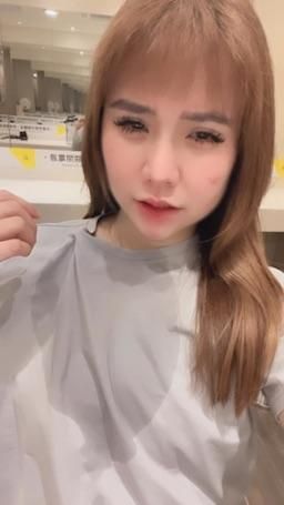 may_yy : Babe
每次來健身房都會濕身
別人以為是流汗
結果是我的水😳