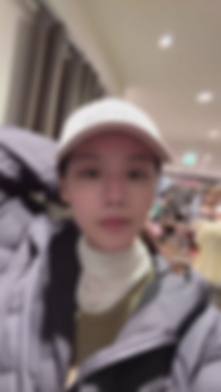 kelly8634130 : 終於回來了❤這陣子一直出國🤣大家還以為我失蹤了～現在私訊我：歡迎回國~就送你一部實戰影片😈  #sexy #性感 #生活 #露臉 #日常 #戶外 #可愛 #全swag顏值最高 #甜美 #私訊