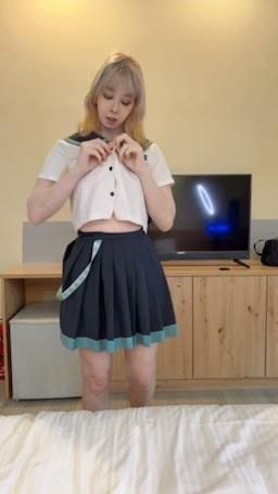 jennylovetaiwann : 脫衣服要幹嘛