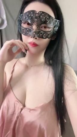 monass : 今天穿得有點壞…但我自己好喜歡