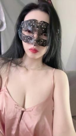 monass : 說不出哪裡怪，但總覺得少了一個人