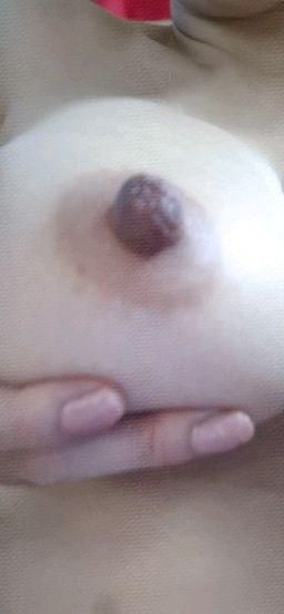 dirtymommy : 露奶頭