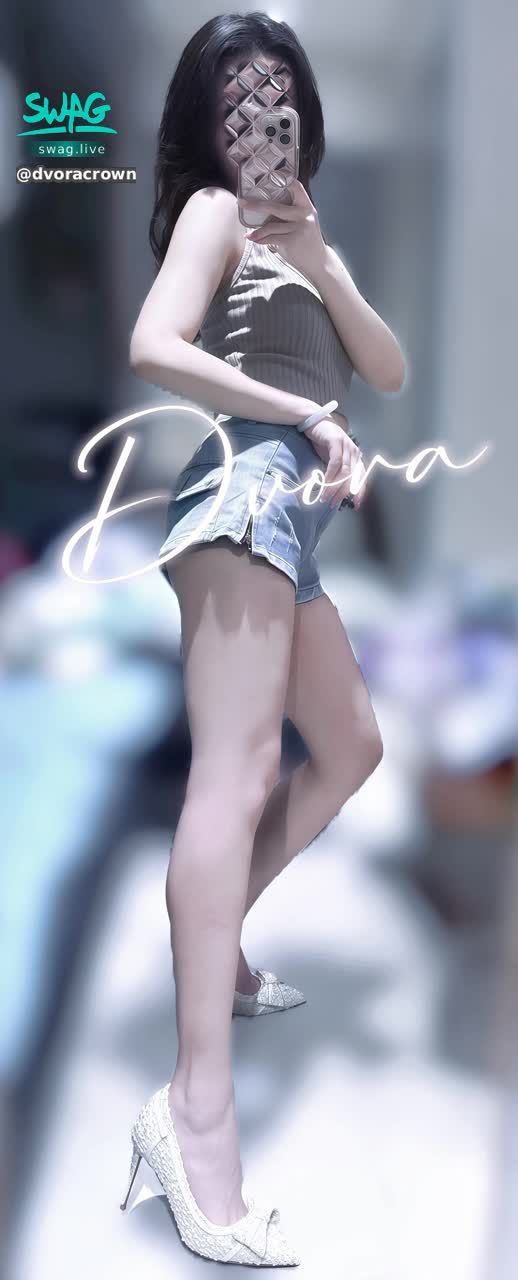 dvoracrown : 晚上8:00會直播唷😍😍記得來看我