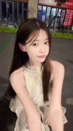 rechao3 : 晚上七点播啦 等丝袜中(o^^o)
新人直播 不知名在逃公主
请大家耐心指导我^_^
直播时间暂定 粉丝破1k固定时间直播  
#主题直播  #全swag顏值最高
#生活 #露臉 #可愛