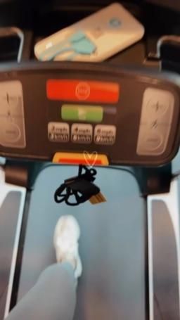 nanayac : 下午直播玩太嗨
寶寶累爆了😮‍💨 
今天晚上不直播囉 明天下午兩點見😈Babe
