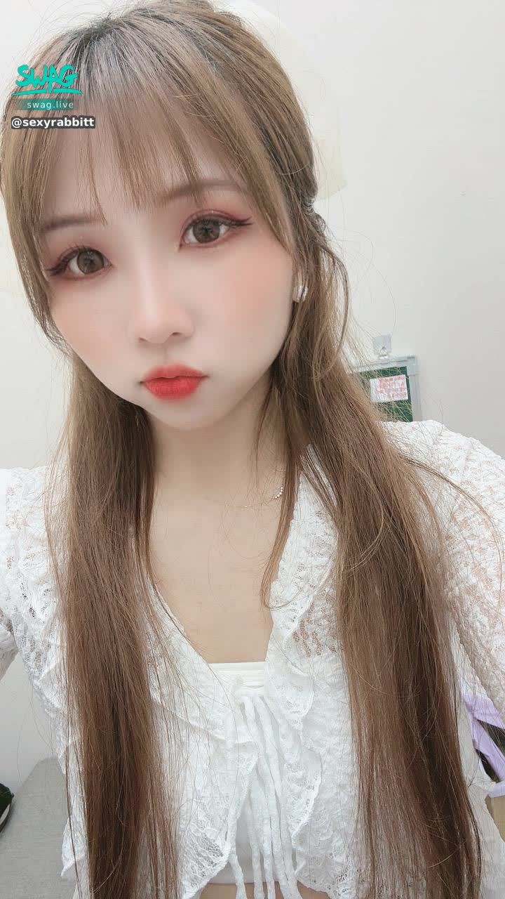 sexyrabbitt : 5/15 23:00 兔兔回歸玩具秀♥️

滿30萬鑽💎送原味啦💦💦

#主題直播
