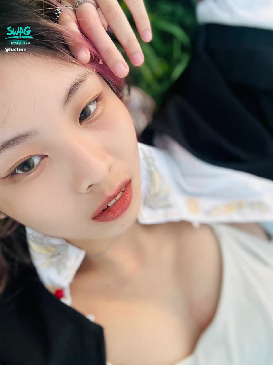 lustine : 明天晚上春嬌會開播呦
你們建議幾點開比較好?
私訊教我好嗎🥰

#sexy #性感 #生活 #奶 #露臉 #可愛 #甜美 #大眼睛 #新人