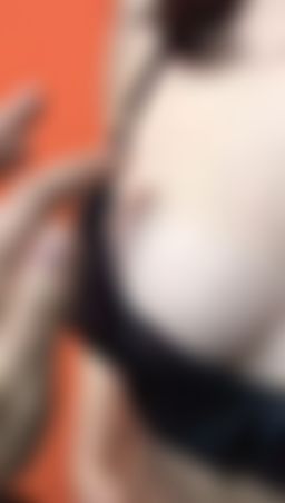 julielove : he twist my nipples 🤤