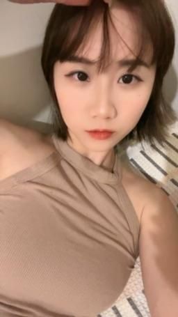 ouopuppy : 準備好週末陪我直播了嗎😸❤️